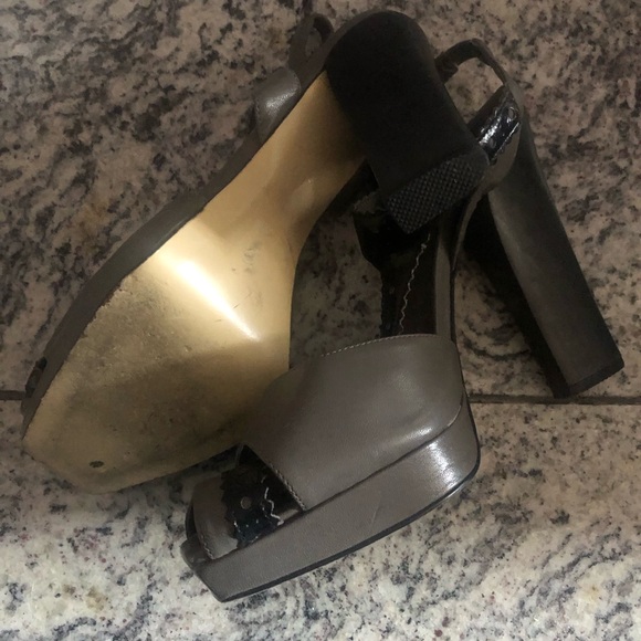 JLo by Jennifer Lopez platform shoes, gray and black size 8 - Picture 4 of 4